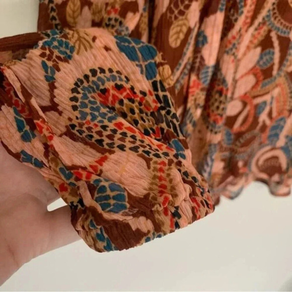 A.L.C. Flowing Paisley Long Sleeve Split Tie Neck Delphina Silk Blouse Brown 2 - Picture 8 of 13